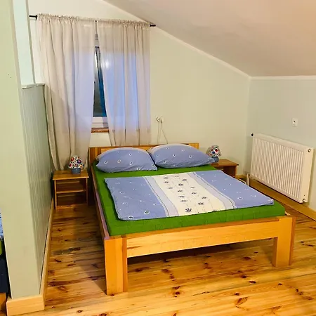 Bros Lodge